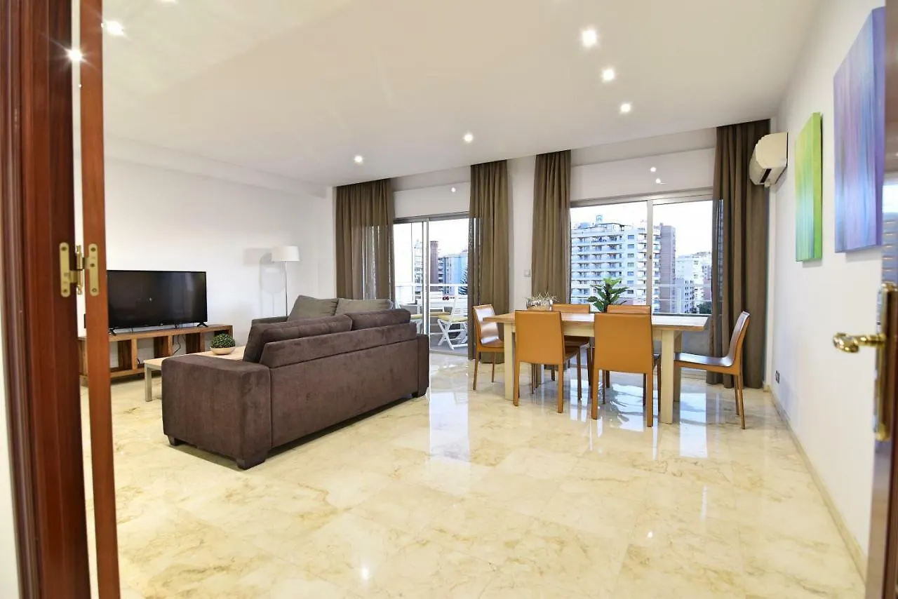 מאלגה Apt Luxury Reding Solo Familias 0*,